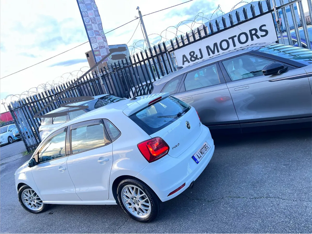 15 VW POLO AUTOMATIC LOW KLM - Image 5
