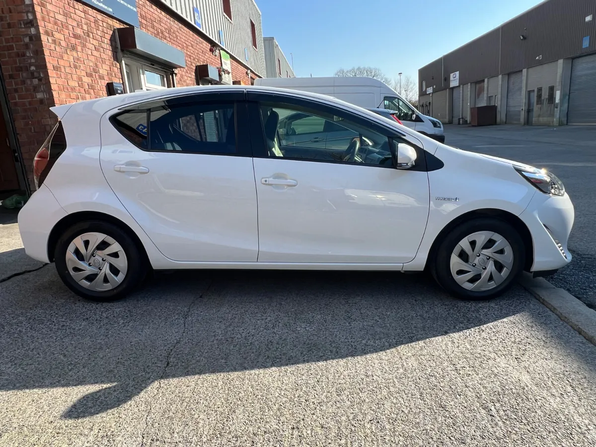 Toyota Aqua 1.5L Hybrid 2020 - Image 4