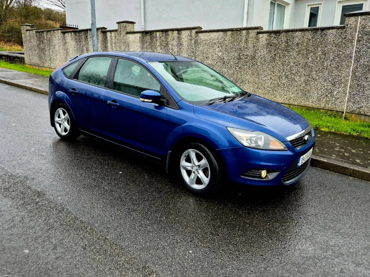 2009 FORD FOCUS (LOW MILEAGE) - Image 1