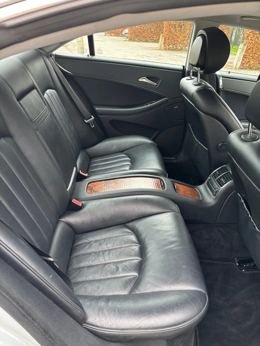 Mercedes-Benz CLS 2007 - Image 2
