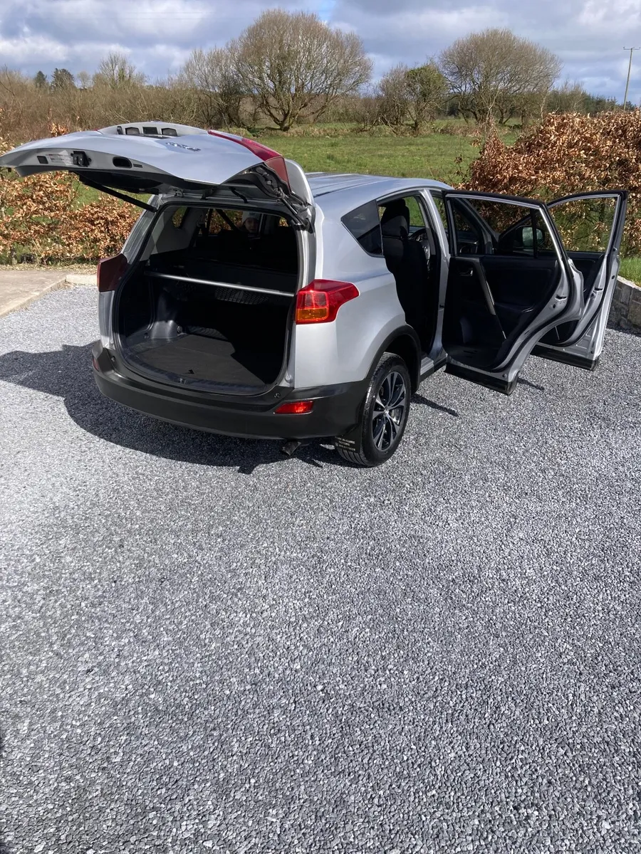 Toyota RAV4 2015 - Image 4