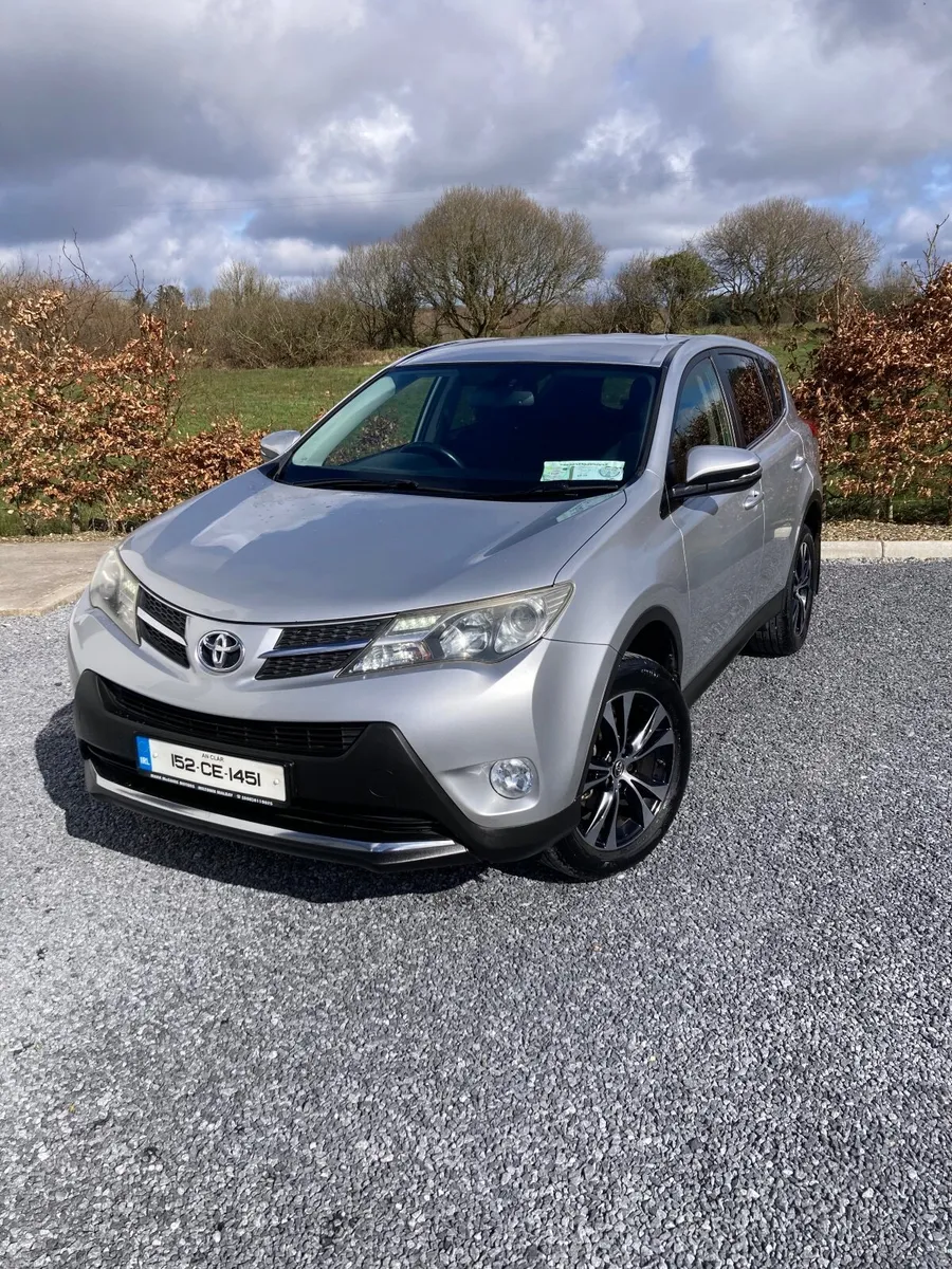 Toyota RAV4 2015 - Image 2