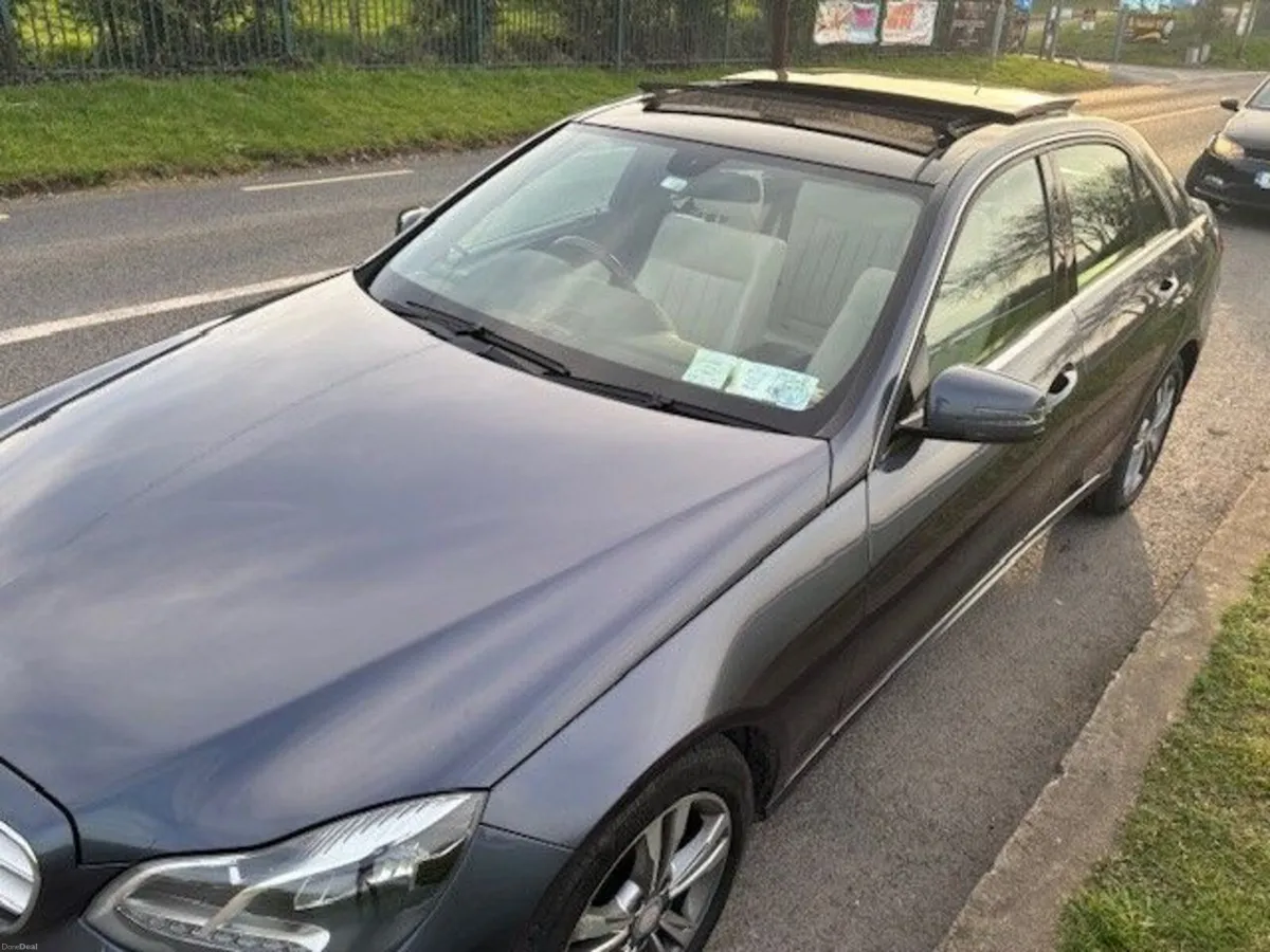 Mercedes-Benz E-Class 2014 - Image 2