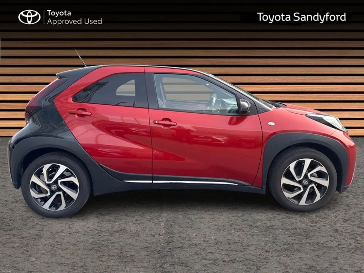 Toyota Aygo X DESIGN // NEW MODEL // REAR CAMERA / - Image 3