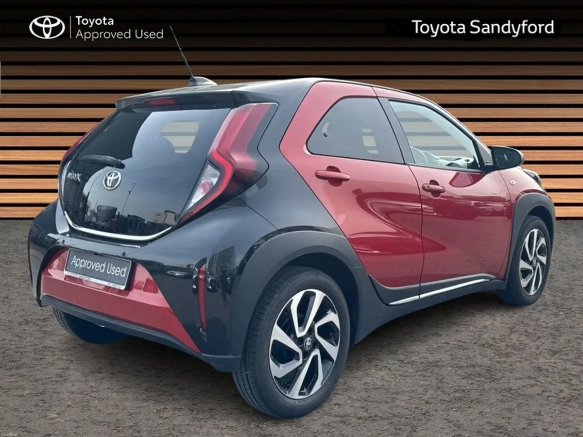 Toyota Aygo X DESIGN // NEW MODEL // REAR CAMERA / - Image 2