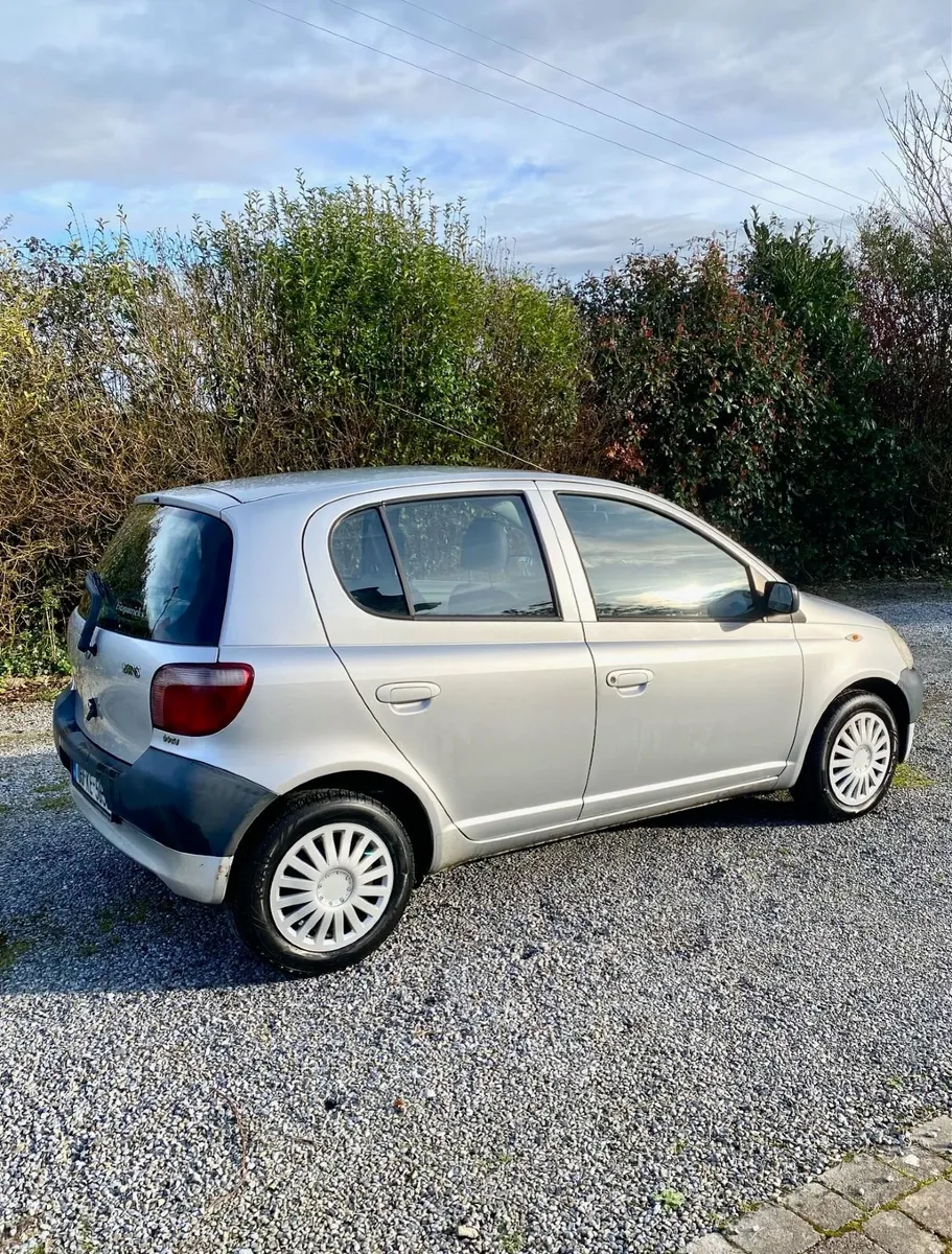 Toyota Yaris 2003 - Image 2