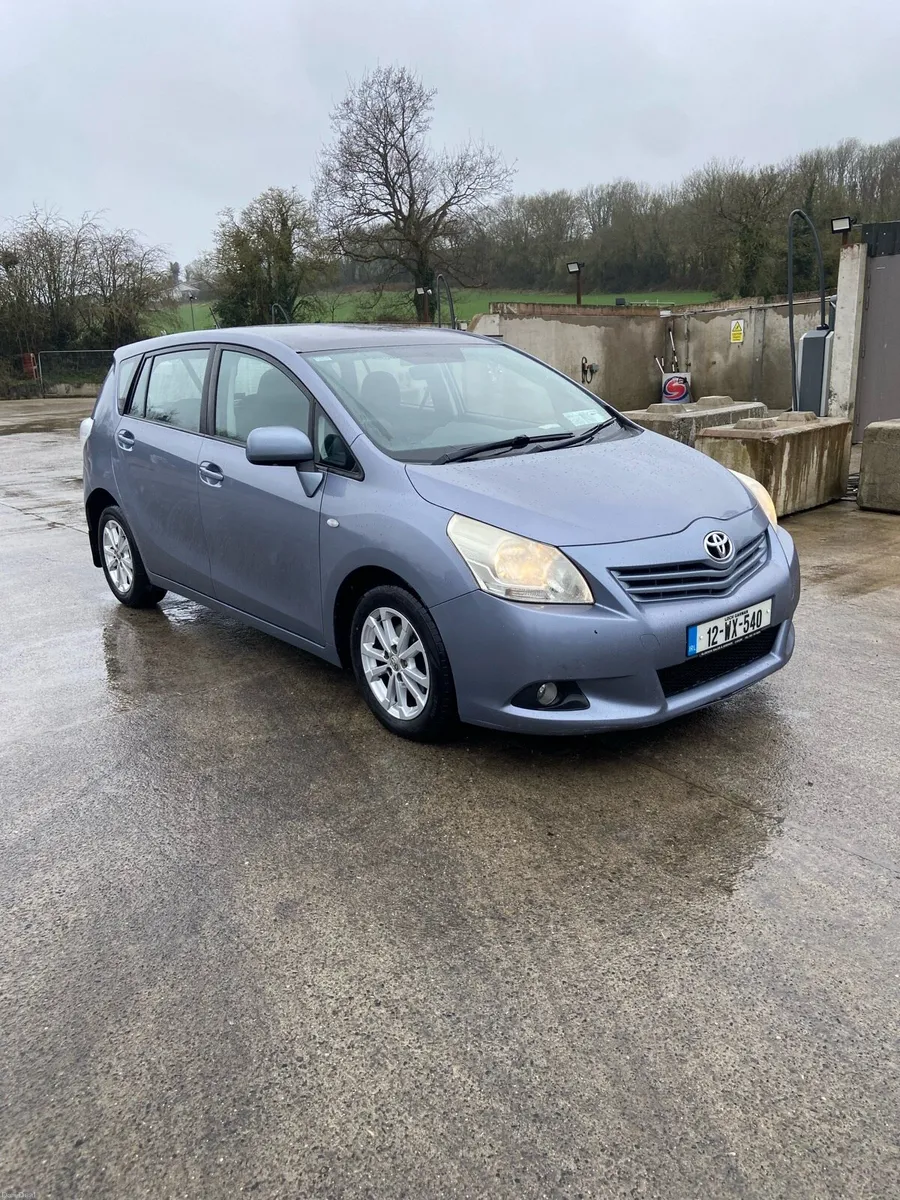 Toyota Verso 7 seater diesel - Image 1