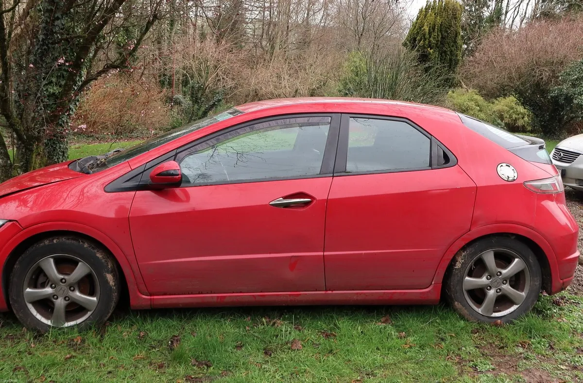 Honda Civic 2010 - Image 3