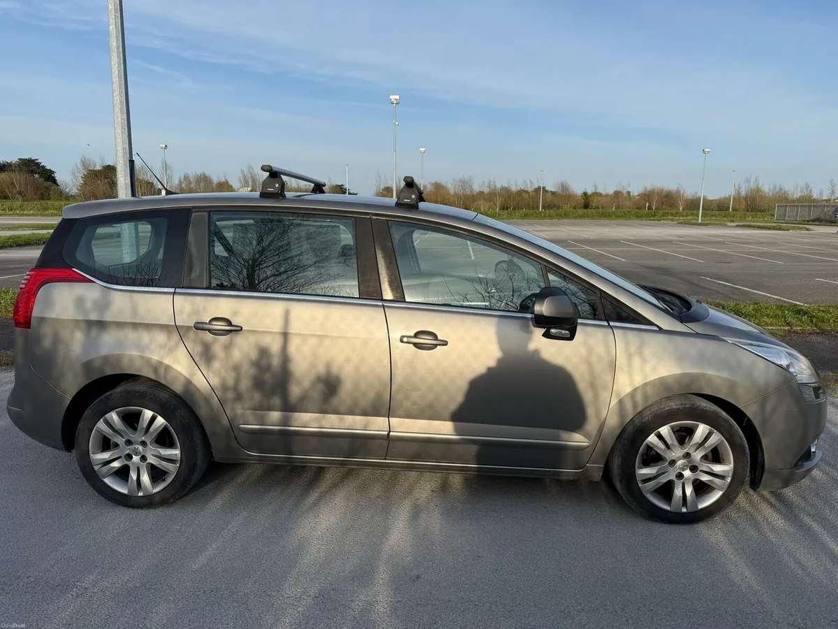Peugeot 5008 7 seatee - Image 3