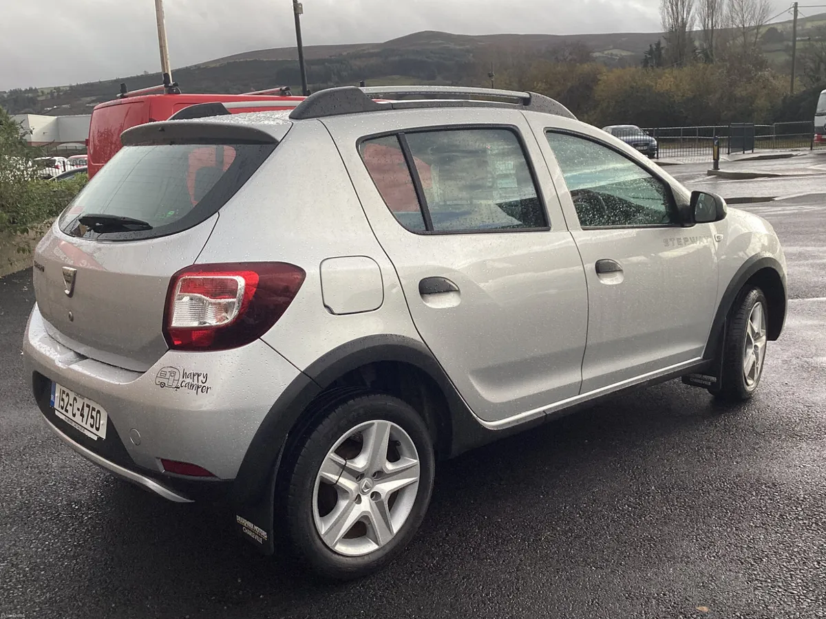 Dacia Sandero Stepway * 1.5 DIESEL - Image 4