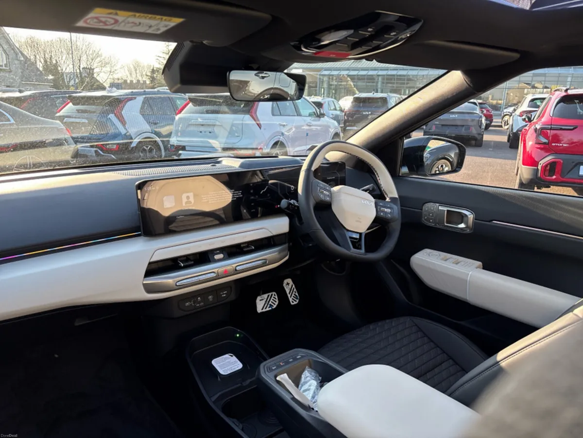 Kia EV4 Fastback Gt Line - Image 4