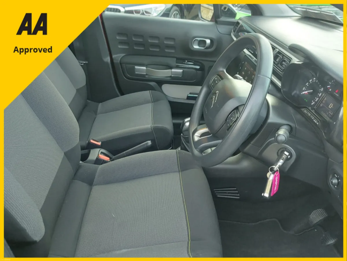 Citroen C3 FEEL EXCLUSIVE 1.2 PURETECH 83 4 4DR - Image 3