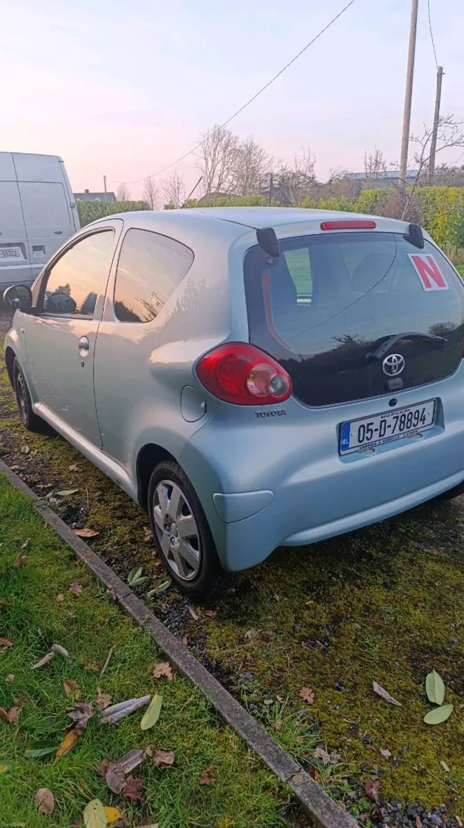 Toyota avgo 2005 - Image 2