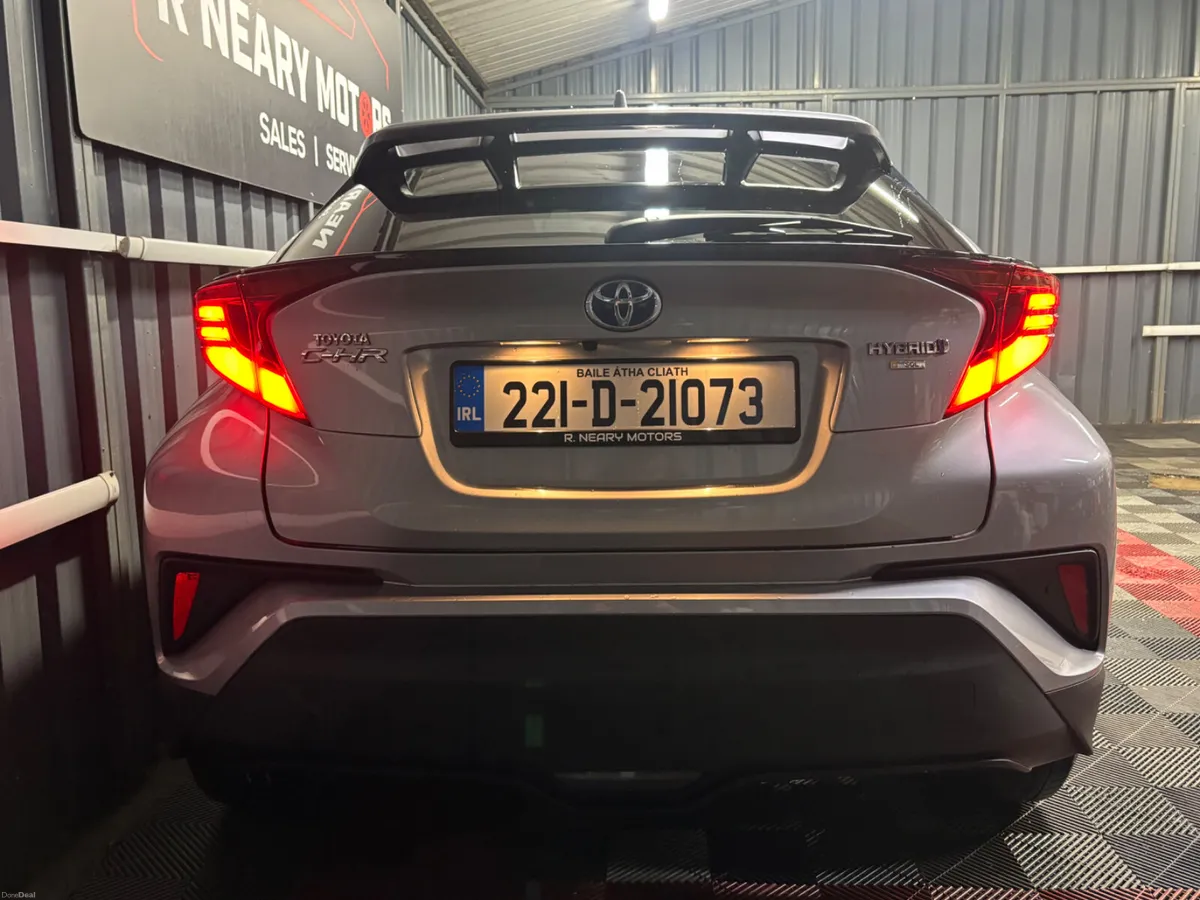 2022 Toyota C-HR Hybrid Auto Sol - Image 2