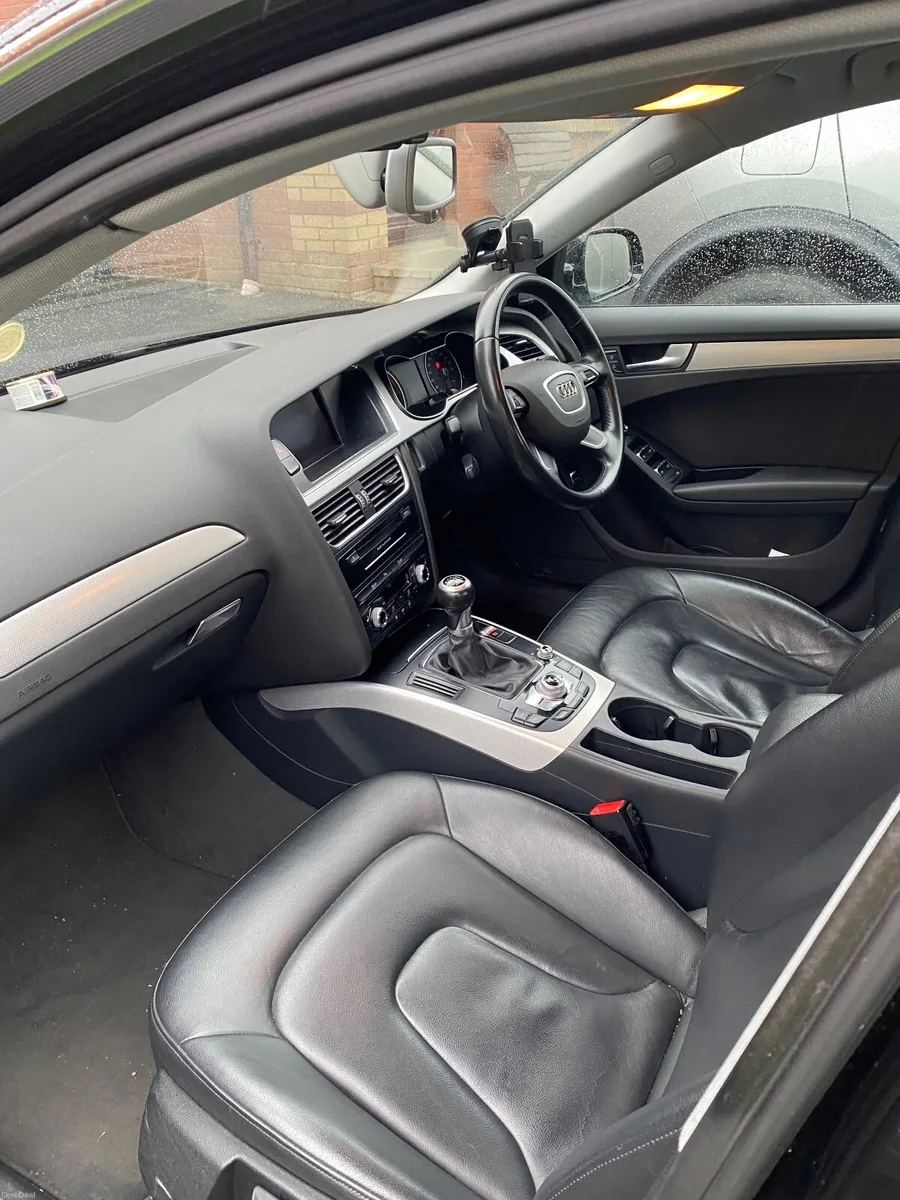 Audi A4 2015 - Image 3