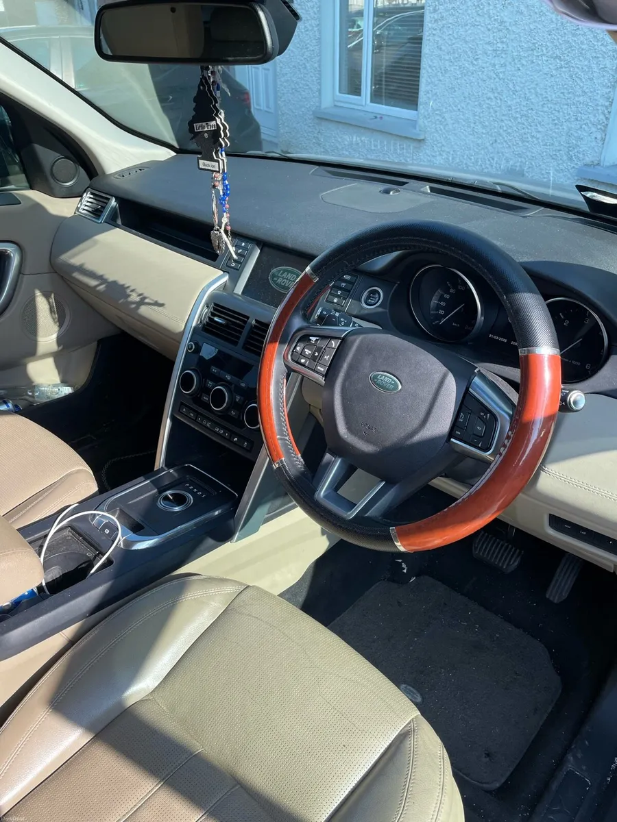 2016 Land Rover discovery - Image 4