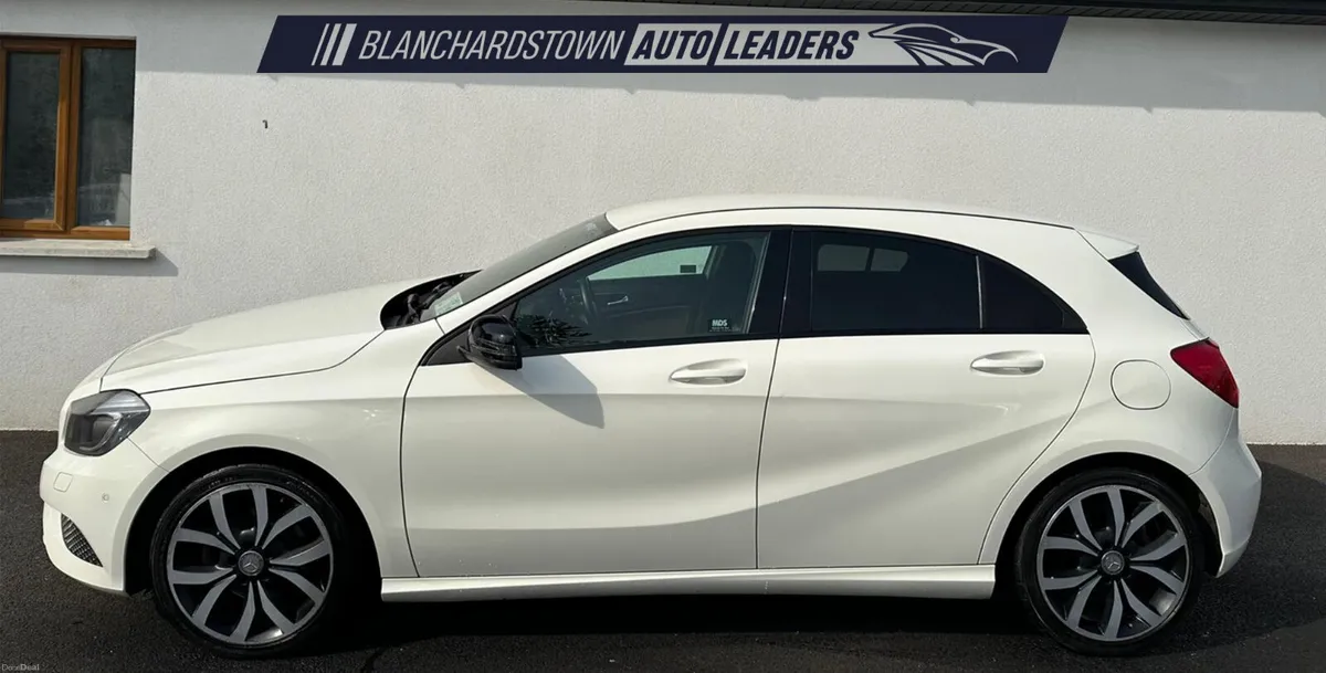 MERCEDES-BENZ A180 STYLE AUTO LOW KM LEATHER - Image 2