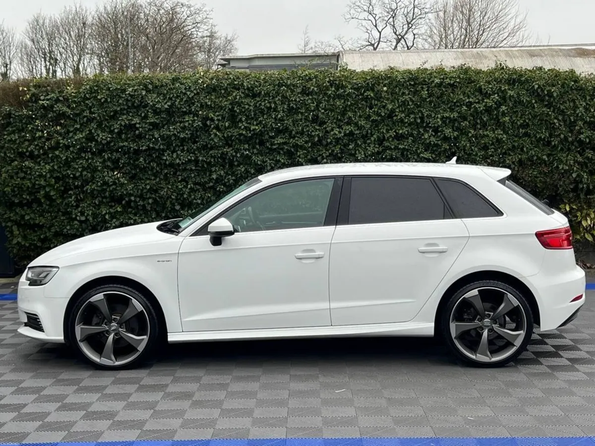 Audi A3 S-LINE PACK SPORT 1.4 TFSI AUTO // HUGE SP - Image 3