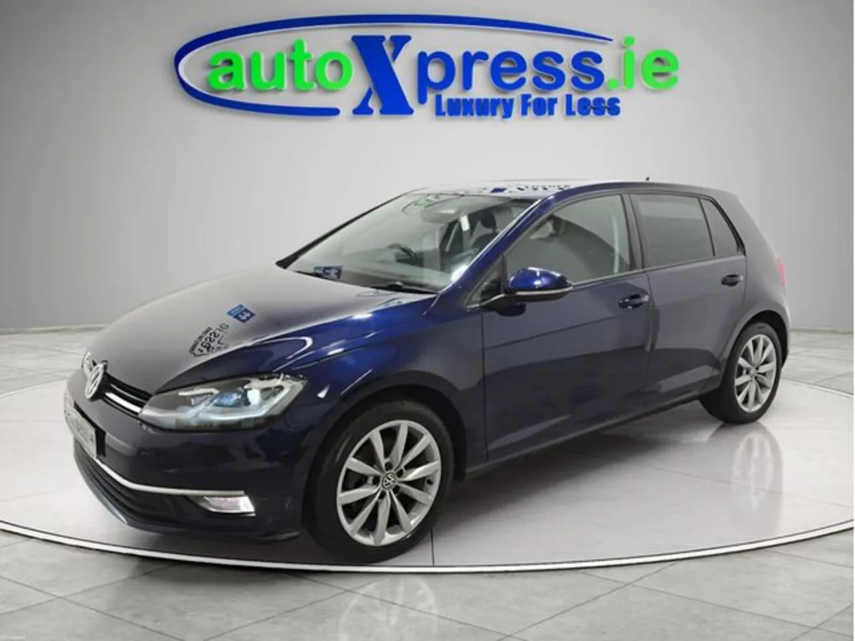 Volkswagen Golf 1.2 TSI Automatic, Reversing camer - Image 3