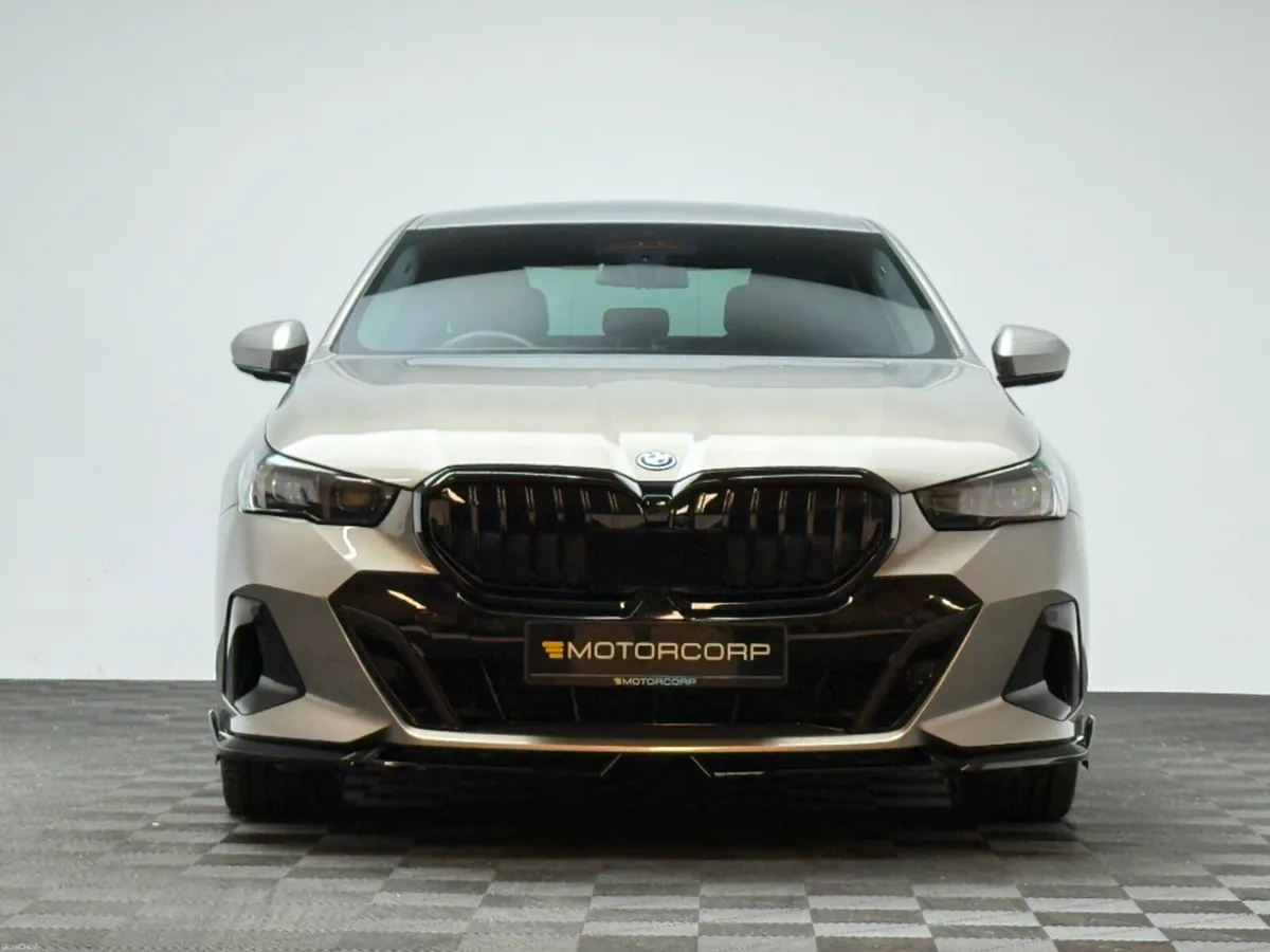 BMW i5 40 M SPORT - Image 2