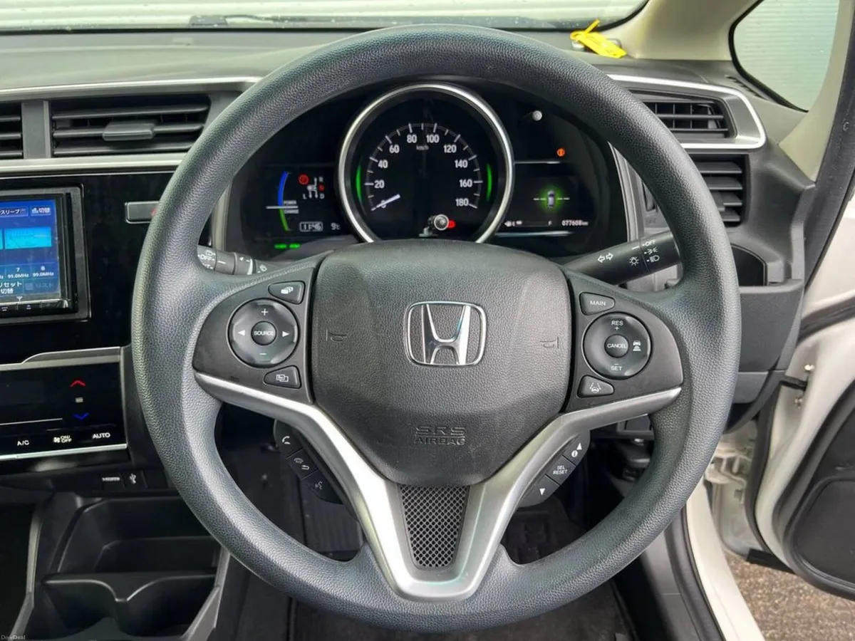 Honda Fit F-PACKAGE 1.5 HYBRID // HEATED SEATS // - Image 4