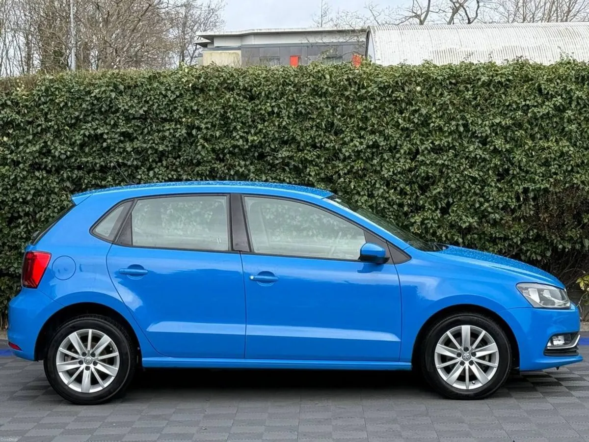 Volkswagen Polo COMFORTLINE 1.2 TSI // SERVICE HIS - Image 2