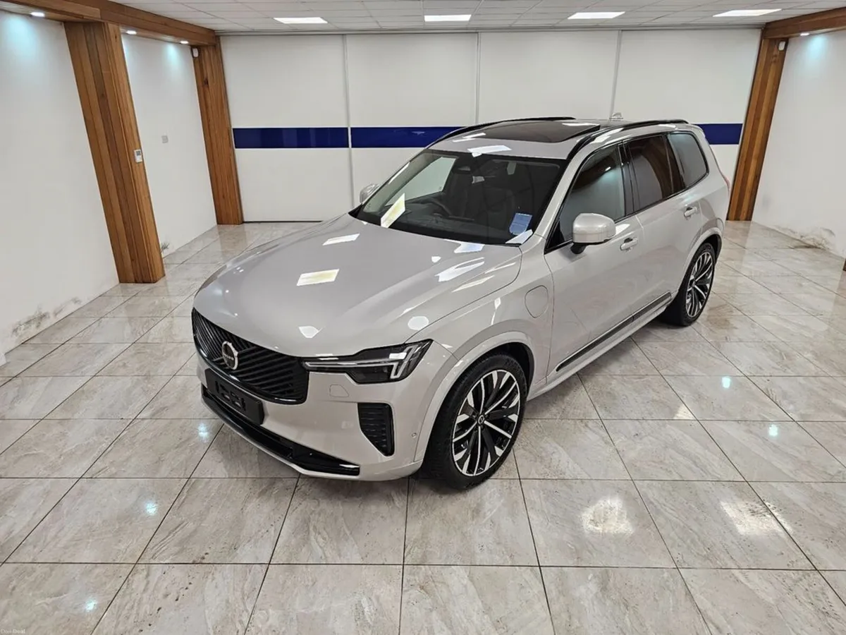 Volvo XC90 ULTRA MODEL ! - Image 3