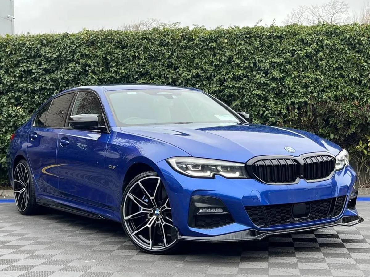 BMW 3-Series 330e M-SPORT COMPETITION 2.0 HYBRID / - Image 1