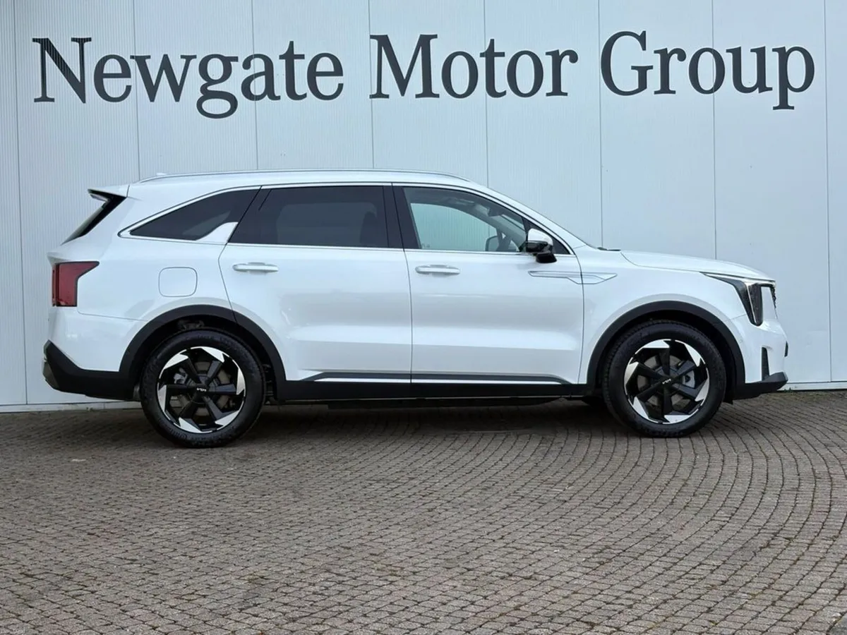Kia Sorento PHEV Petrol - Image 4