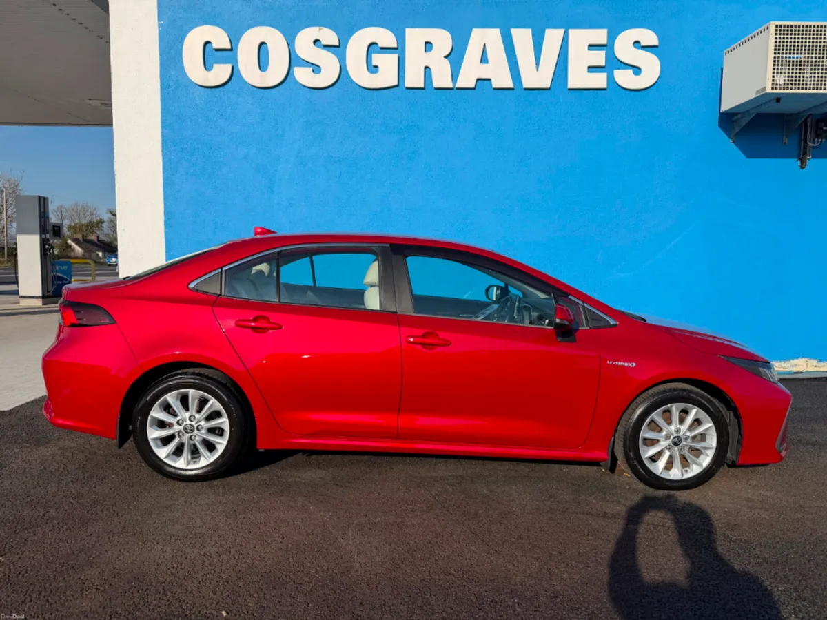 Toyota Corolla Hybrid Luna 4DR Auto 4DR Auto - Image 2