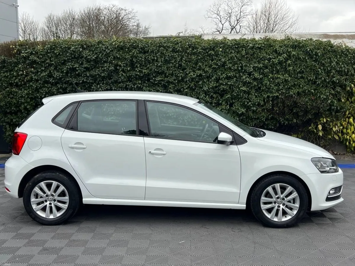 Volkswagen Polo COMFORTLINE 1.2 TSI AUTO // FULL S - Image 2