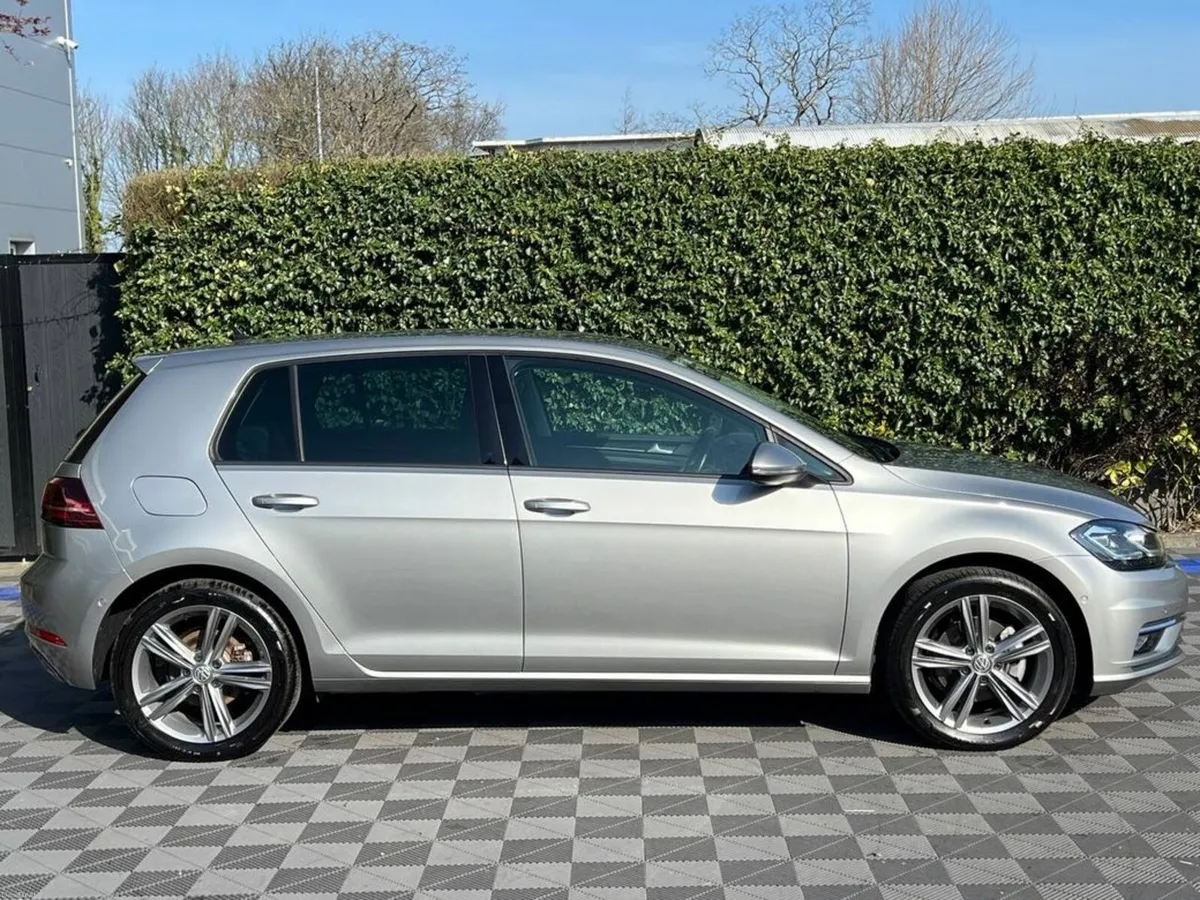 Volkswagen Golf HIGHLINE 1.4 TSI AUTO ** BIG SPEC - Image 2