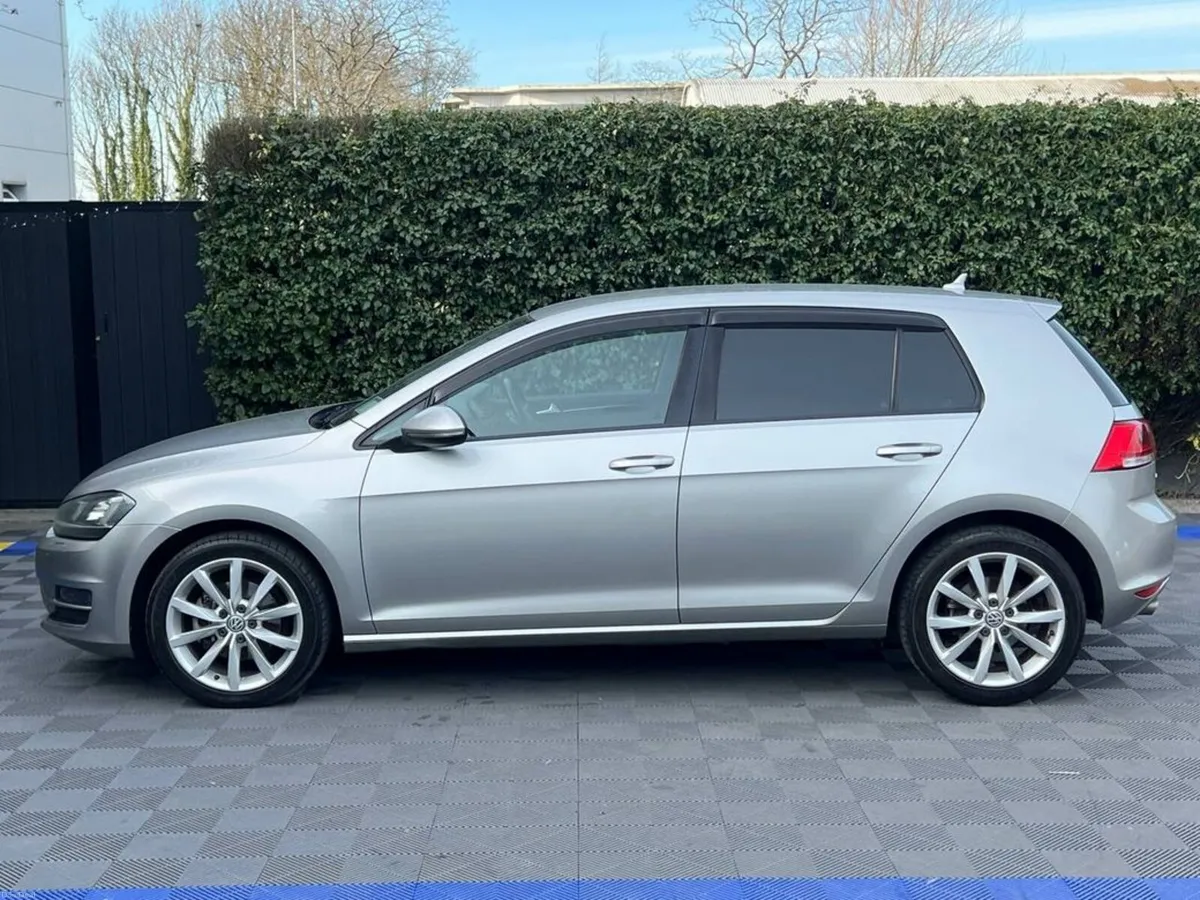 Volkswagen Golf HIGHLINE 1.4 TSI AUTO // SERVICE H - Image 3