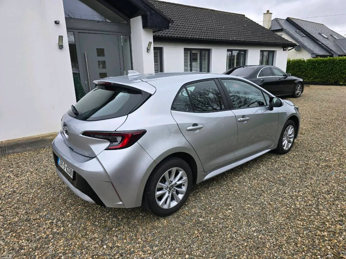 Toyota Corolla - Image 4