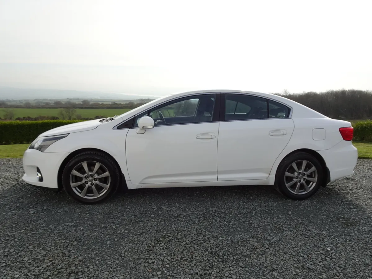 Toyota Avensis 2.0 D4D for sale - Image 4