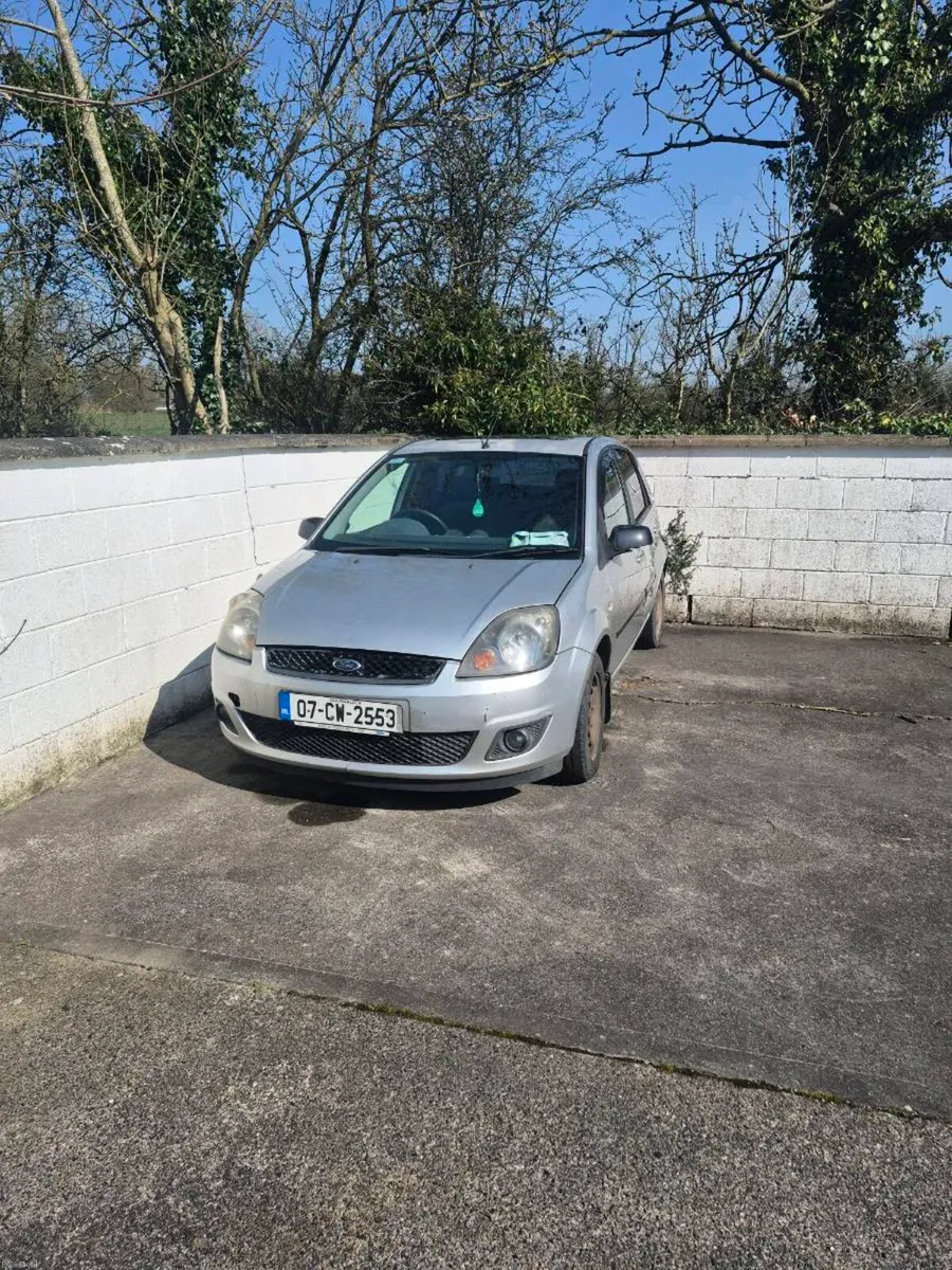 Ford Fiesta (clutch needed) - Image 1