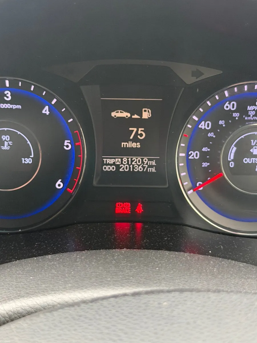 Hyundai i40 2013 - Image 2