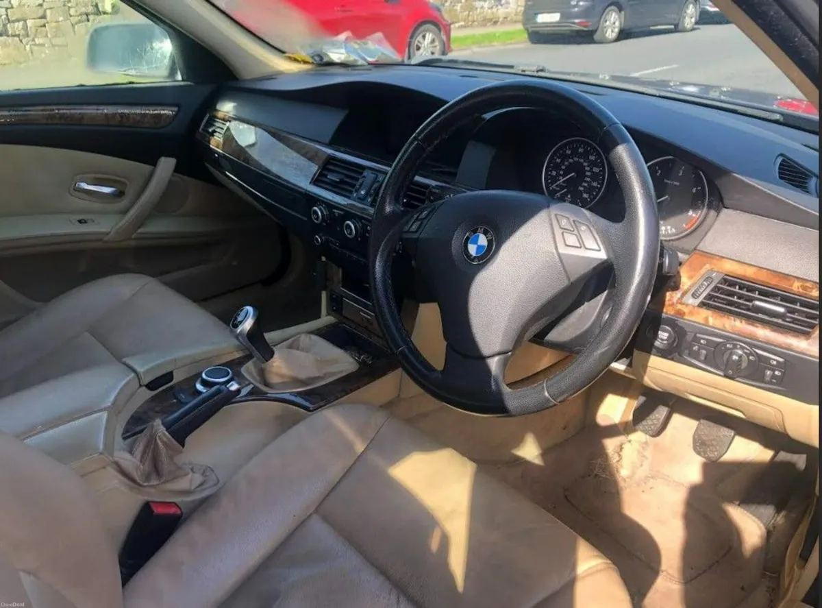BMW 5-Series 2008 - Image 2