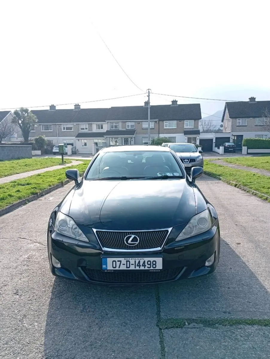 Lexus IS 250 - Image 1