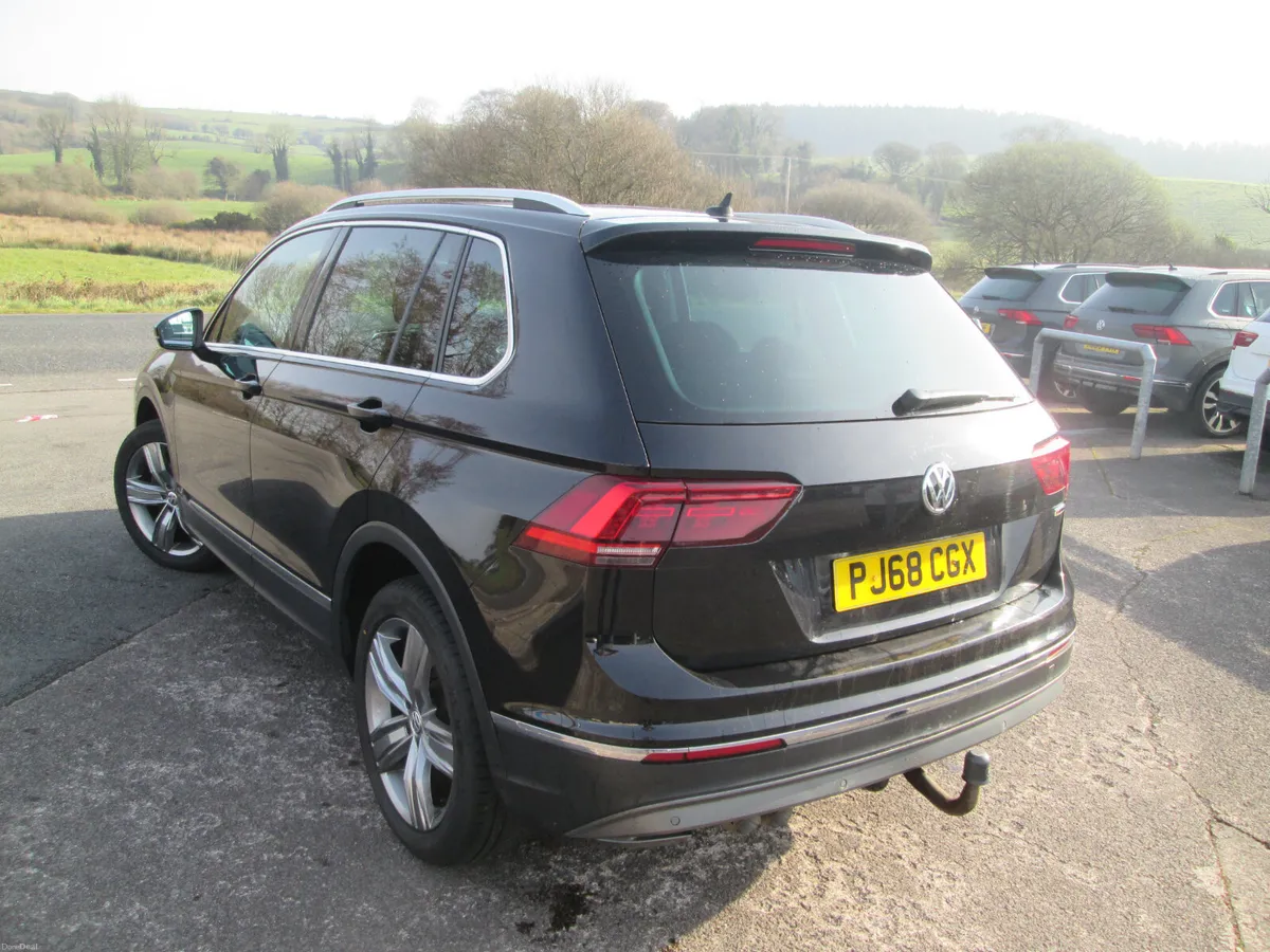 2018  VOLKSWAGEN  TIGUAN  2.0  TDI  4X4  SDEL  5DR - Image 5
