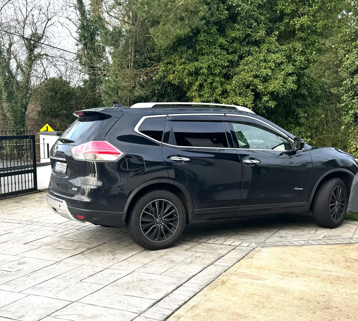 2017 X-Trail HYBRID AUTOMATIC – NCT 2028 - Image 1