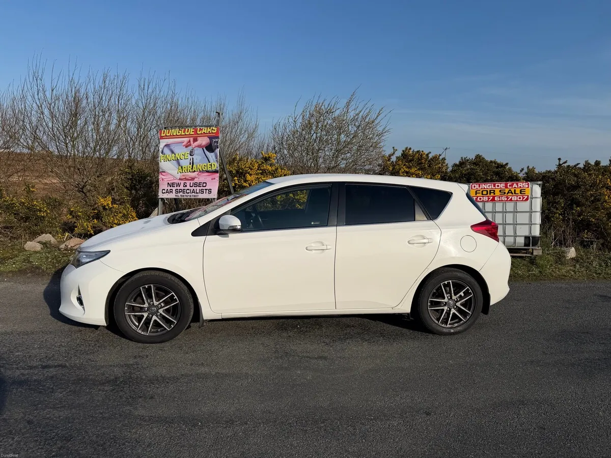 2015 Toyota Auris 1.4 D4D Full NCT - Image 3