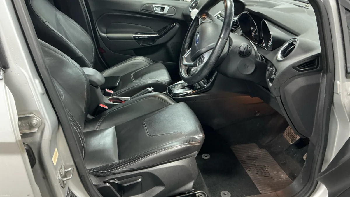 FORD FIESTA, 2015, 1.6 AUTOMATIC - Image 3