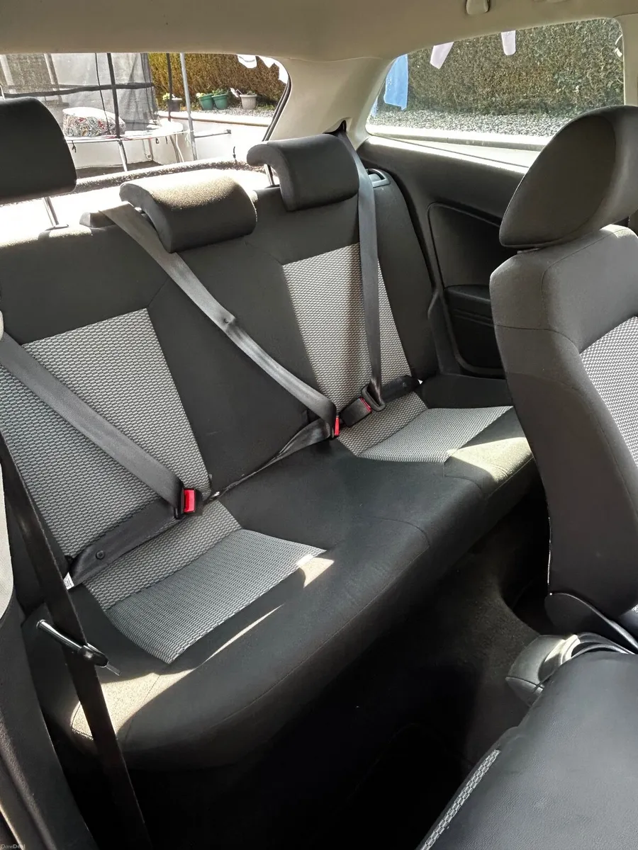 * NEW NCT *Volkswagen Polo 2011 - Image 3