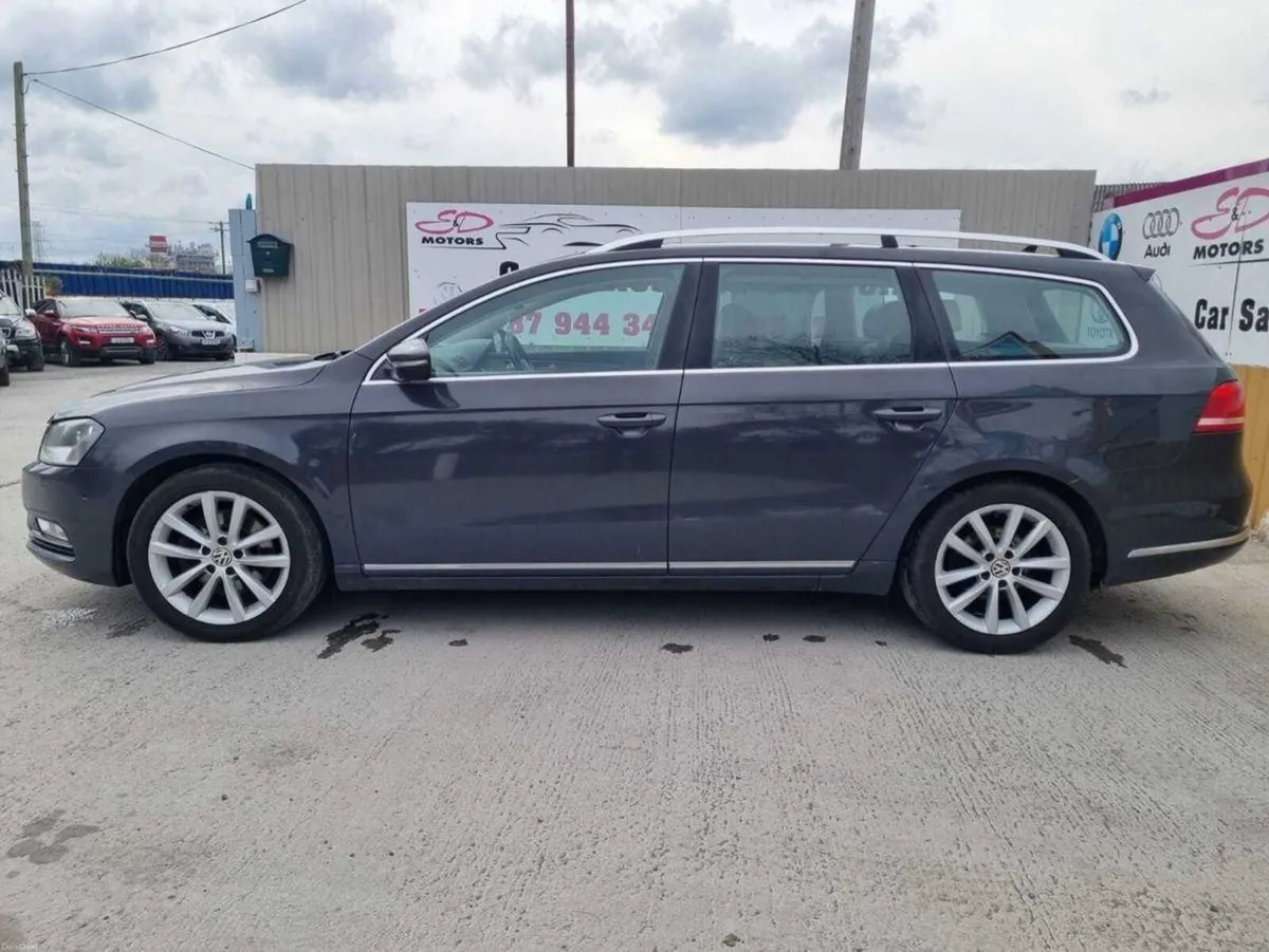Volkswagen Passat 2012 - Image 4