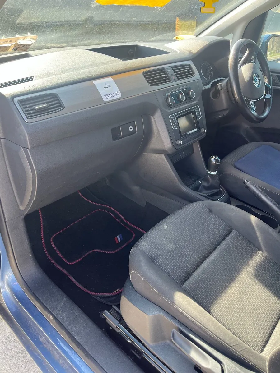 191 Volkswagen Caddy (wheelchair access) - Image 4