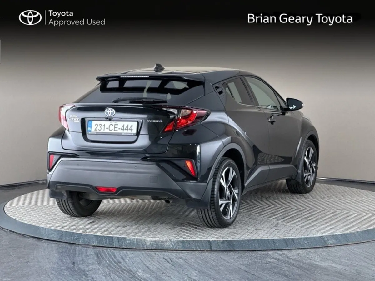Toyota C-HR HYBRID SPORT - Image 2