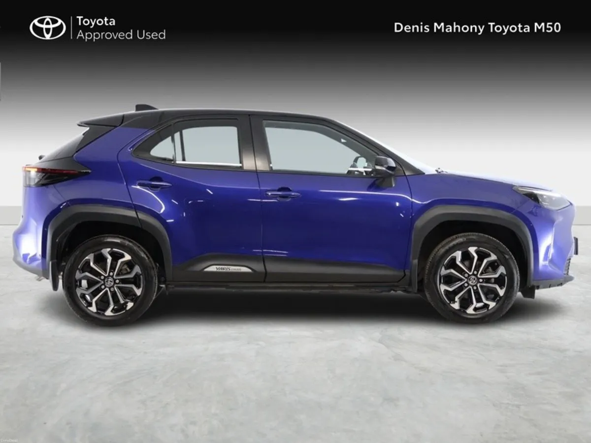 Toyota Yaris Cross Luna Sport Hybrid - Image 3