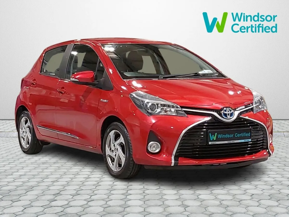 Toyota Yaris Hybrid Luxury - Image 1
