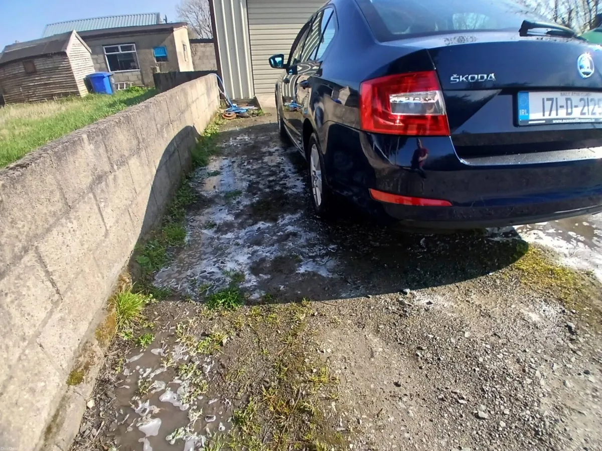 SKODA Octavia - Image 2
